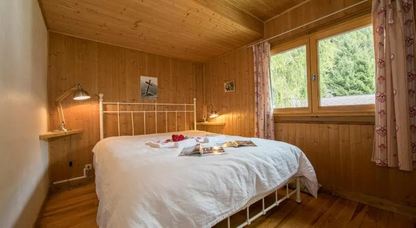 Chalet Aventurine - Image 1