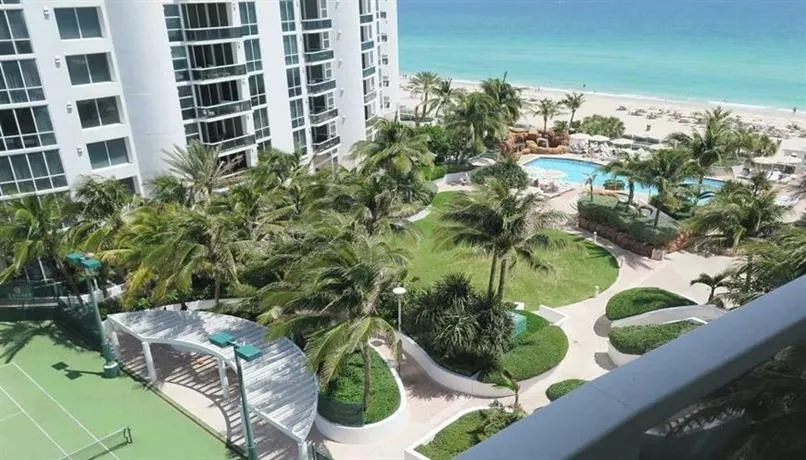 TRUMP INTERNATIONAL BEACH RESORT 2 BEDROOM APARTMENT 1600 Sf Ocean and Bay View - Image 1