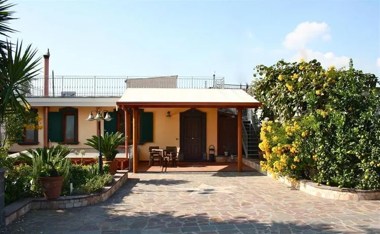 Divinus Bed & Breakfast - Image 1