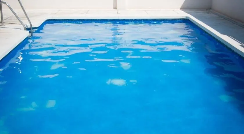 Holidays2Malaga Refino Pool and Parking - Image 1