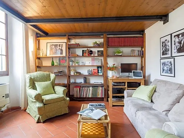 Torrigiani Flat - Image 1