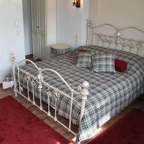 Kyrani Guesthouse - Image 1