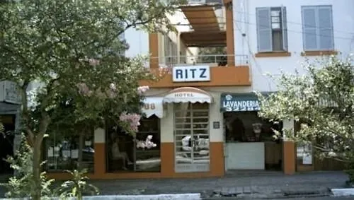 Hotel Ritz - Image 1