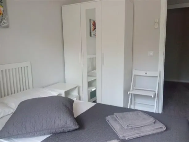 Holiday Apartments - Image 1