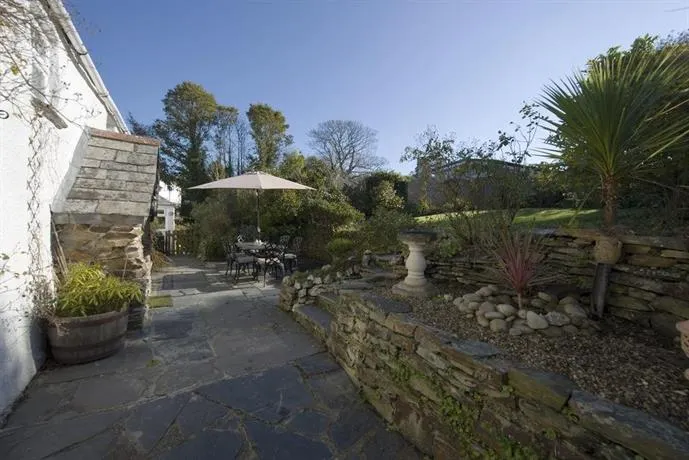 Mays Cottage - Image 1