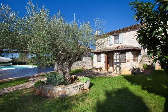 Holiday Home Mimoza Visnjan - Image 1