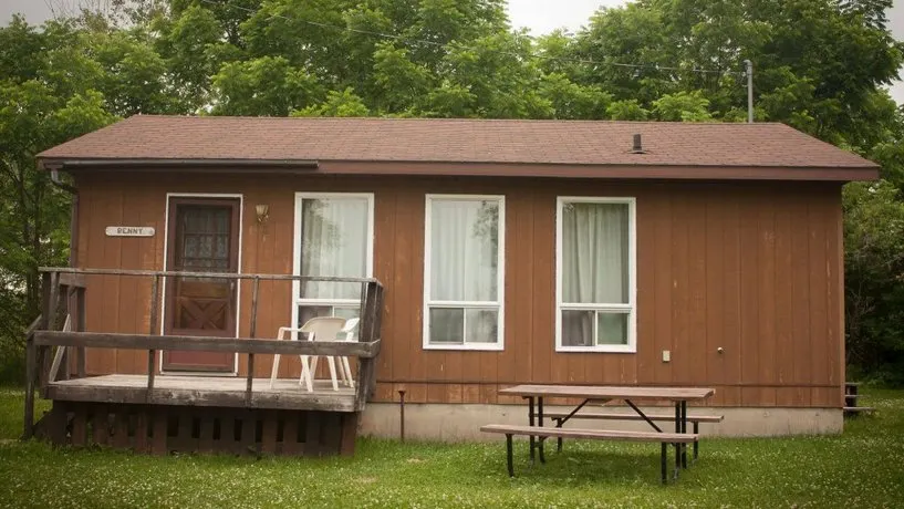 Lake Dalrymple Resort - Image 1