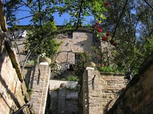 La Rosa Scarlatta - Image 1