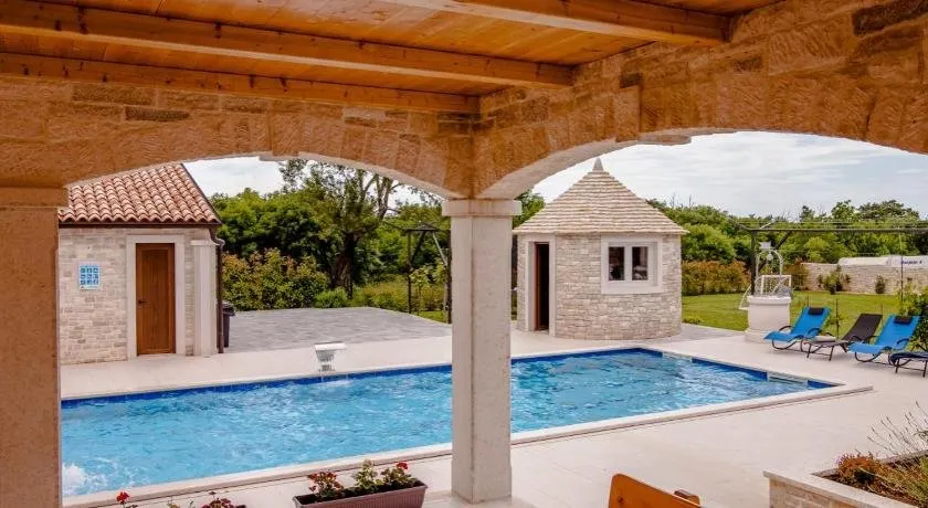 Stone Luxury Villa - Image 1