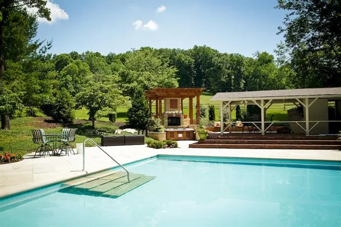 Blueberry Hill Estate - Image 1