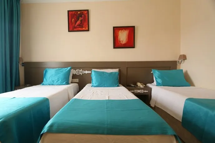 Sky Vela Hotel - Image 1