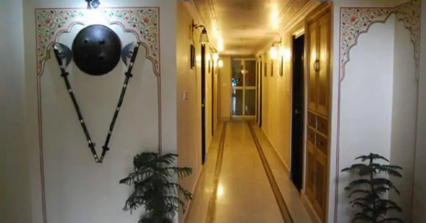 ASTO 201 Hotel Gulab Garh - Image 1
