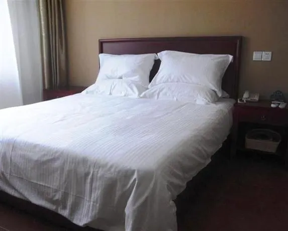 GreenTree Inn Jiangsu Xuzhou Huanghe North Road Express Hotel - Image 1