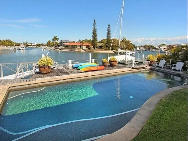18 Oak Court - Image 1