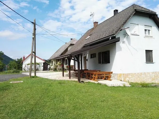Rooms Family Luketić - Image 1