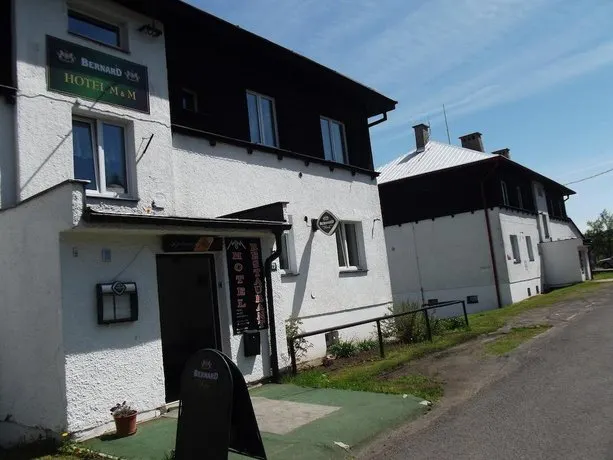 Hotel M&M - Image 1