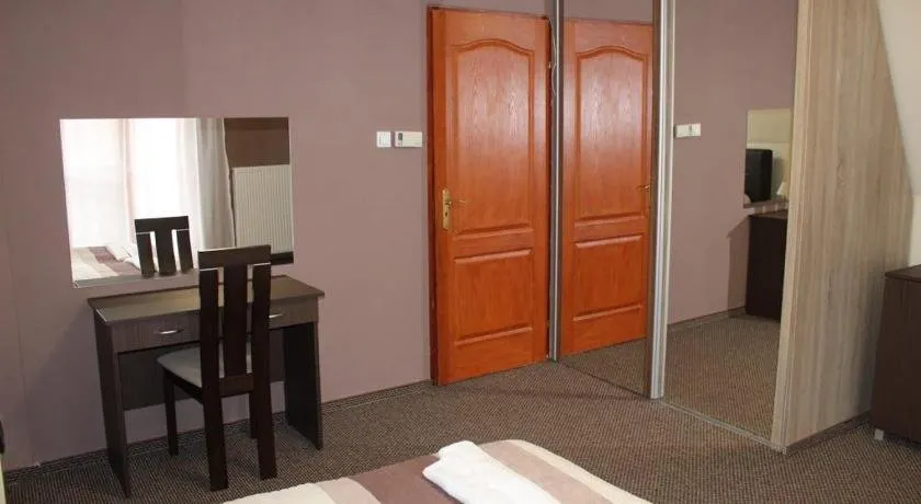 Chill House - Image 1