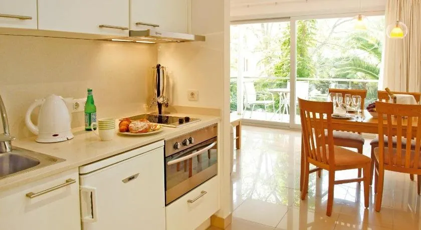 Apartamentos Miramar 2 - Image 1