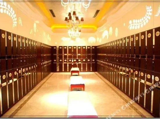 Jinyan International Hot Spring Hotel - Image 1