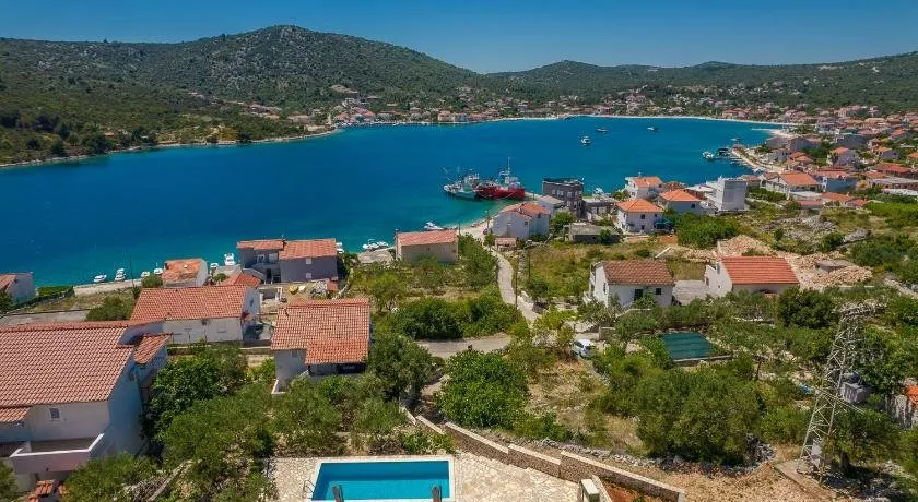 Skoro Residence - Image 1
