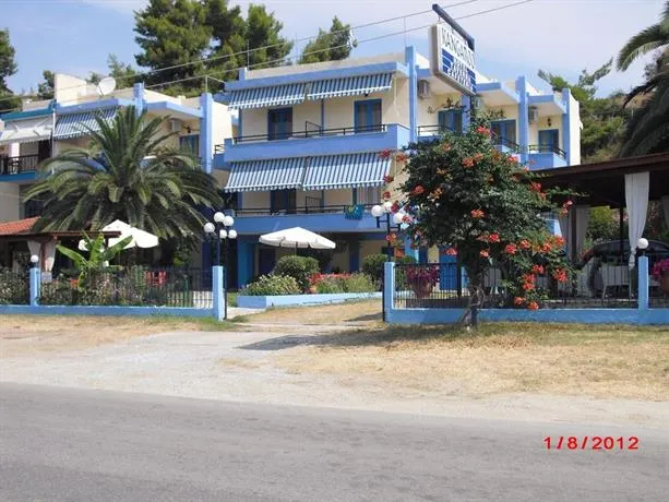 Kangaroo Hotel - Image 1
