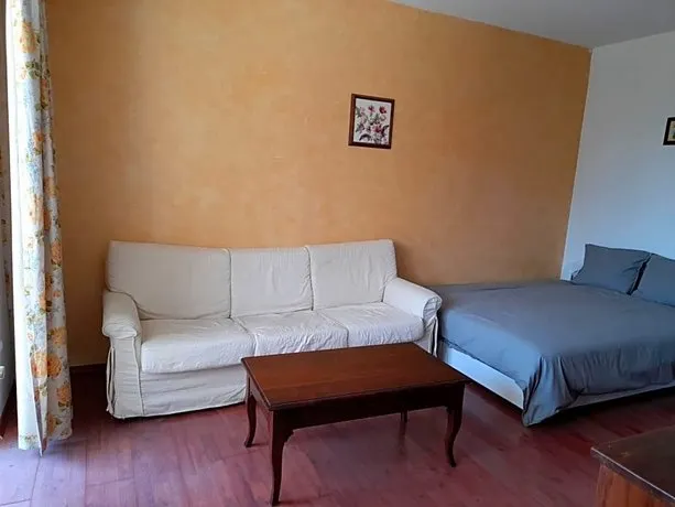 Triasz Aparthotel - Image 1