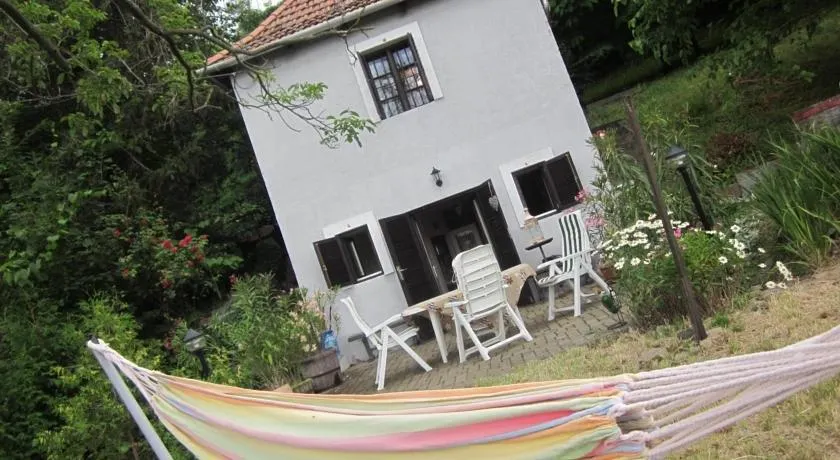 Gyongyver Cottage - Image 1