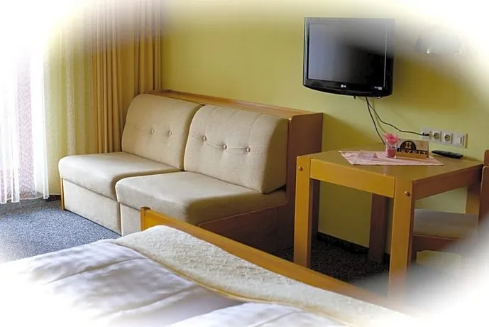 Hotel - Reweschnier - Image 1