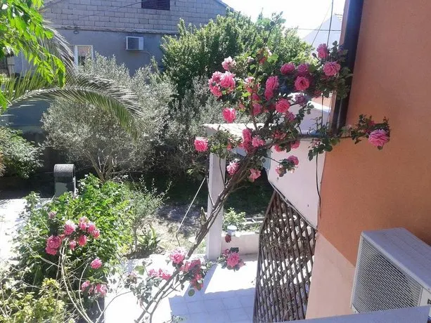 Apartments Laura - Image 1