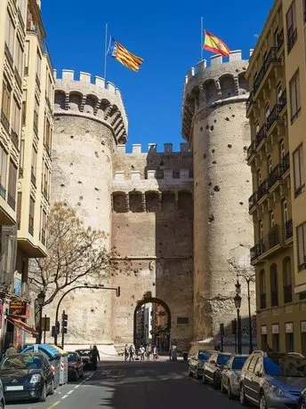 Apartamentos Alberti - Image 1