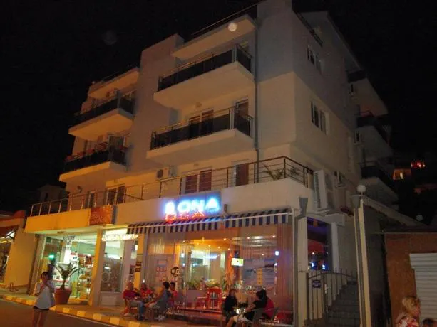 Bona Dea Club Hotel - Image 1