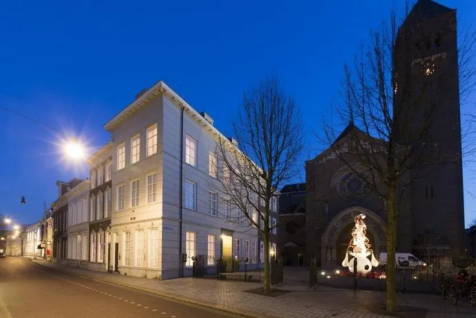 Sense Restaurant Hotel - Image 1