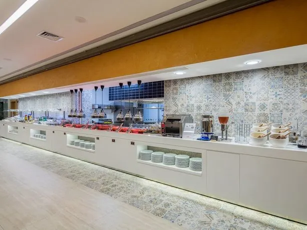 Holiday Inn Antalya - Lara - Image 1