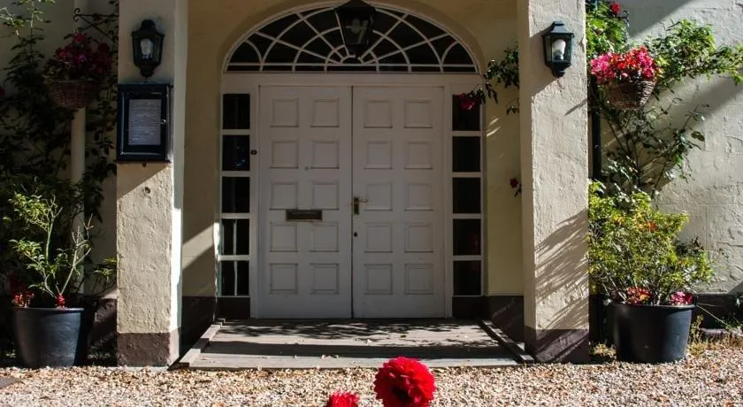 The Dove Inn - Image 1