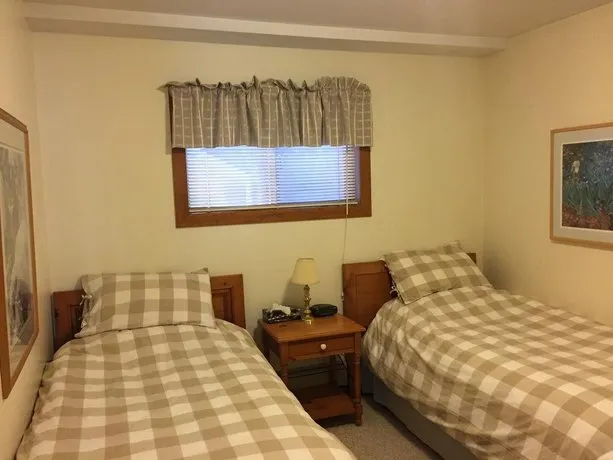 Cedar House - Image 1
