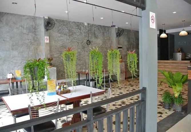 Phang Nga Guesthouse - Image 1
