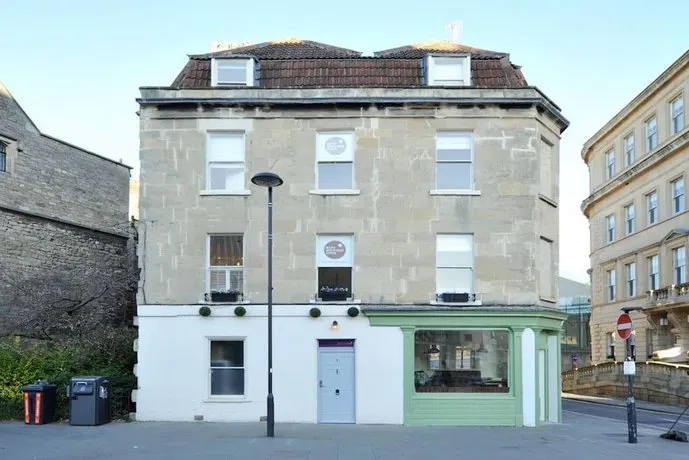 1 Hot Bath St - Image 1