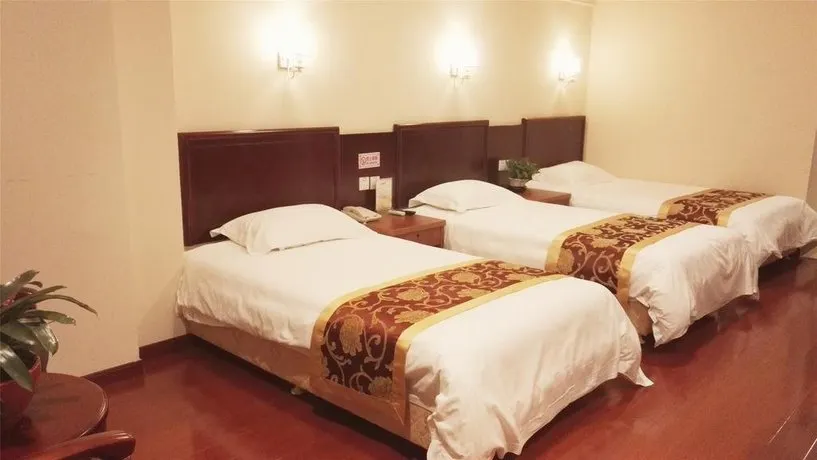 GreenTree Inn AnHui LiuAn Railway East Station Passenger Station Express Hotel - Image 1