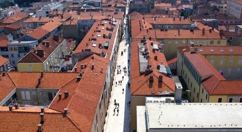 Center of City Apartments - Image 1