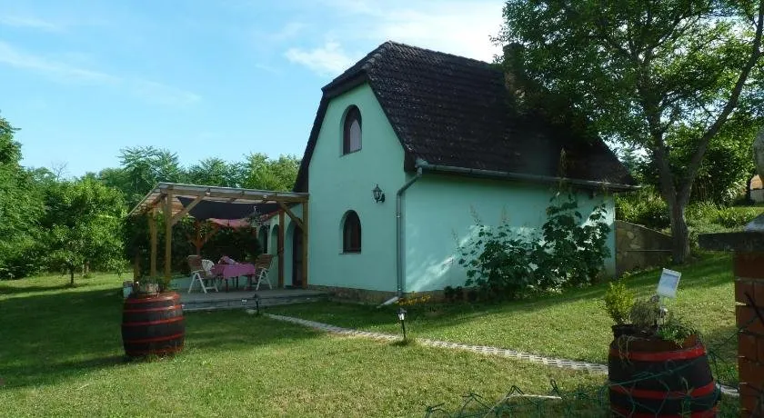 House and Breakfast - Image 1