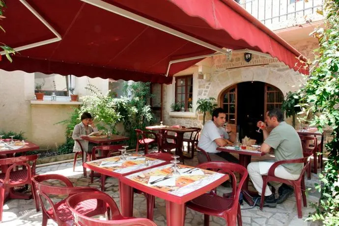 Hotel Restaurant des Arts - Image 1