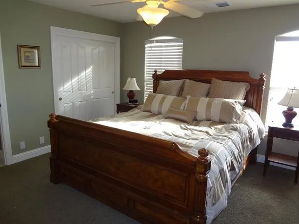 Wine Country Townhouse - Image 1