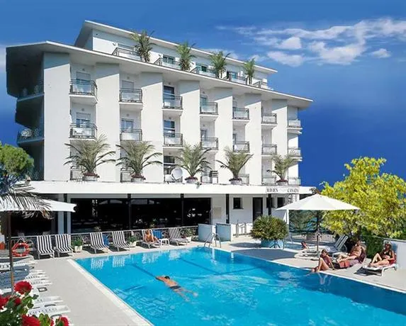 Hotel Wivien - Image 1