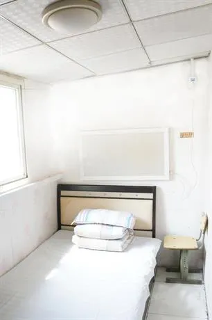 Huijie Hostel - Image 1