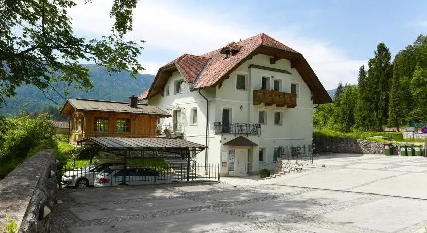 Vila Krivec - Image 1