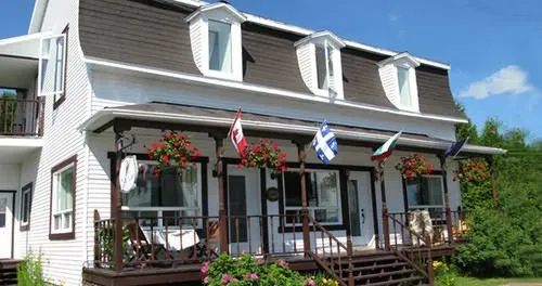 Gîte Aux Traditions B&B - Image 1