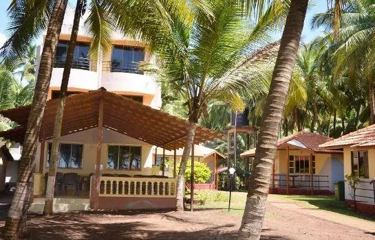 Pears Beach Resort - Image 1