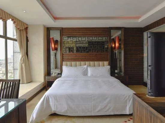 Jinghong International Business Hotel - Image 1