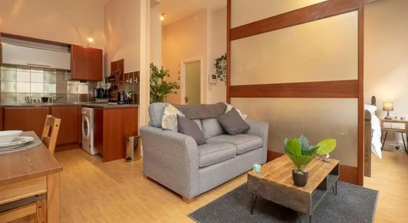 Stylish and comfortable Lace Market Studio Apartment - Image 1