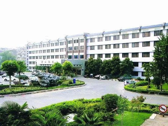 Xuzhou Zhongshan Hotel - Image 1